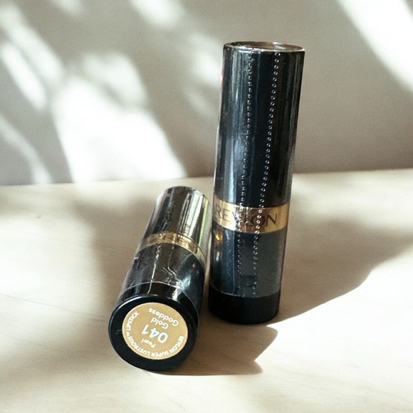 Bundle of 2 Revlon Super Lustrous Lipsticks – 041 Gold Goddess – Pearl Finish - Picture 4 of 5